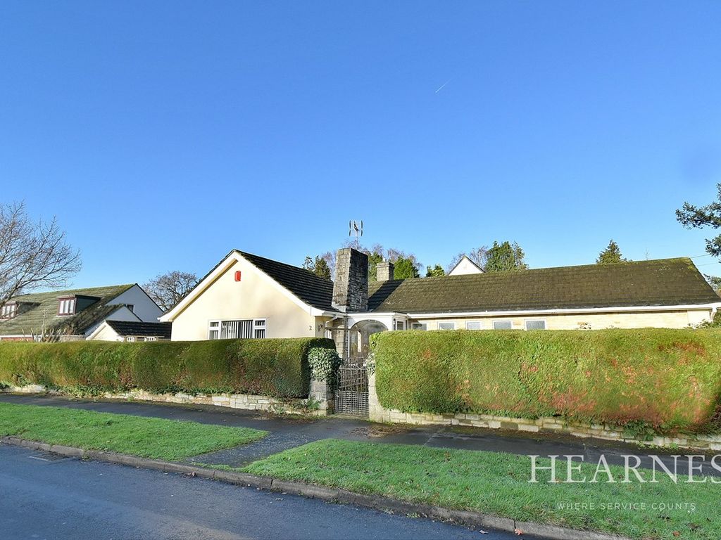 2 bed detached bungalow for sale in Dorset Avenue, Ferndown BH22 Zoopla