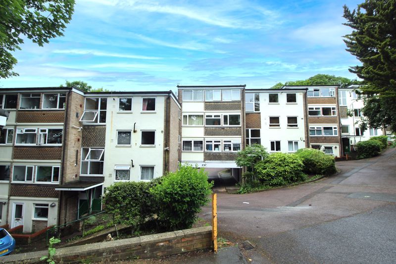 2 bed for sale in Richmond Hill, Luton LU2, £160,000 Zoopla