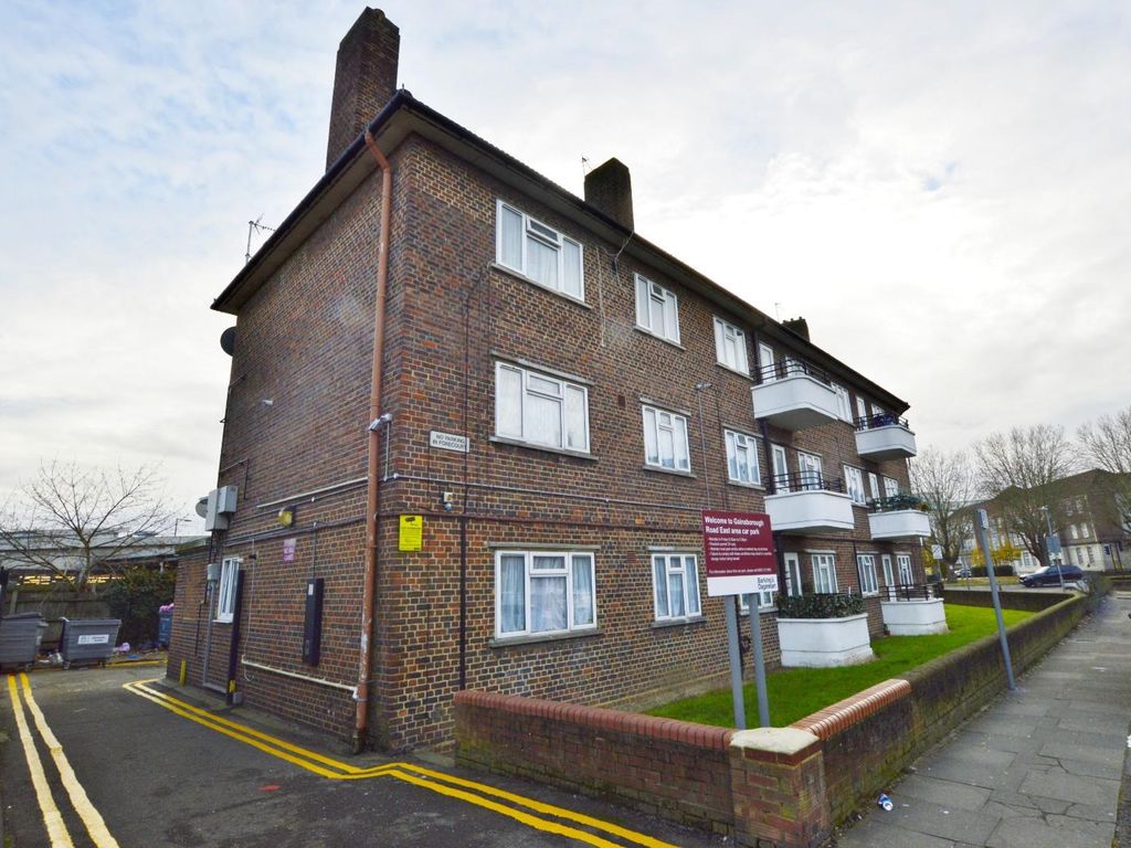 1 bed flat for sale in Longbridge Road, Becontree, Dagenham RM8, £
