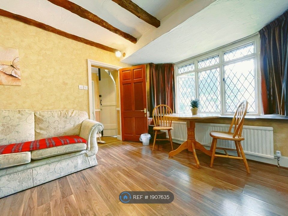 1 bed to rent in Frays Avenue, West Drayton UB7, £1,400 pcm