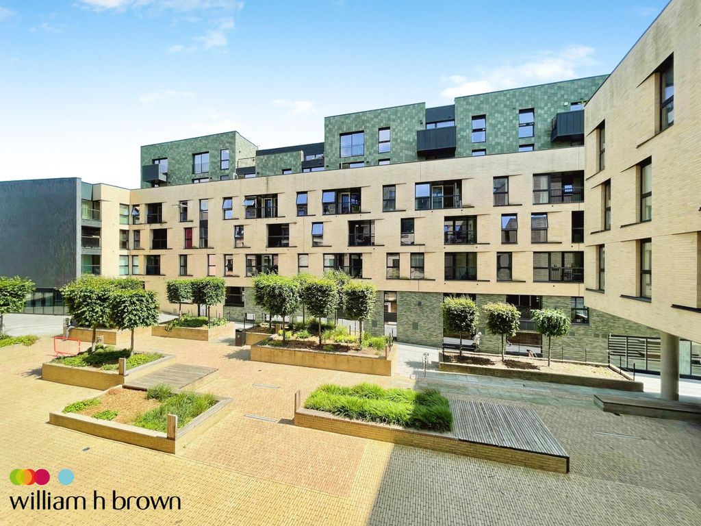 2 bed flat to rent in Carnegie Court, Burgess Springs, Chelmsford CM1