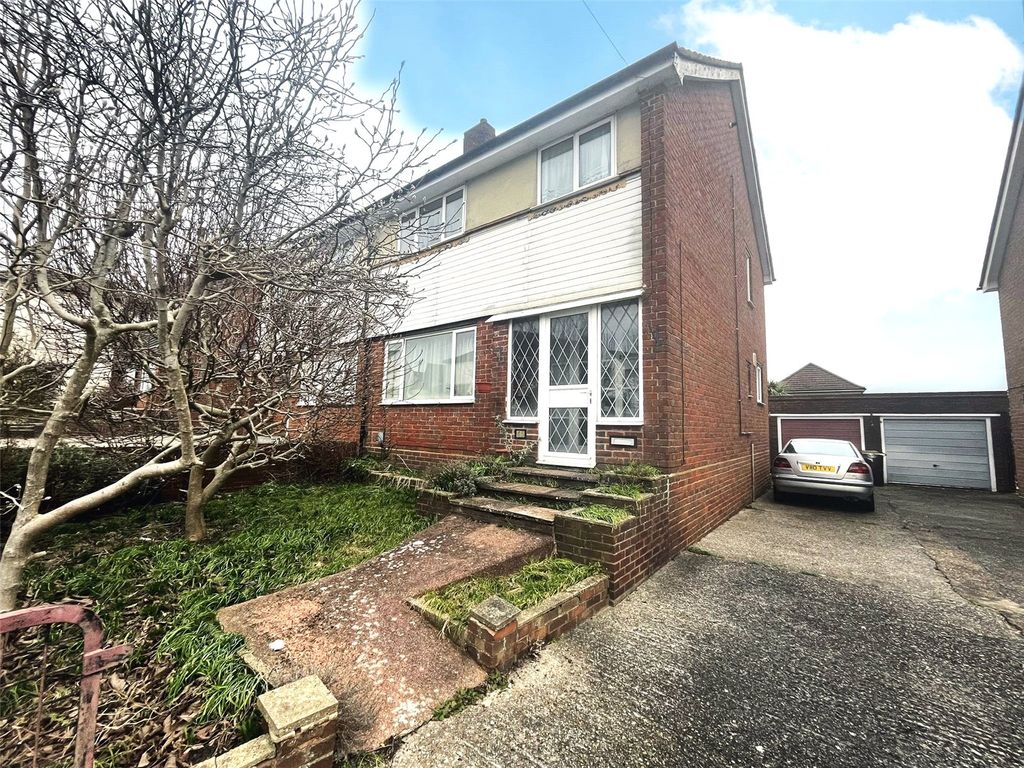 3 bed semidetached house for sale in Mount Pleasant Road, Aldershot