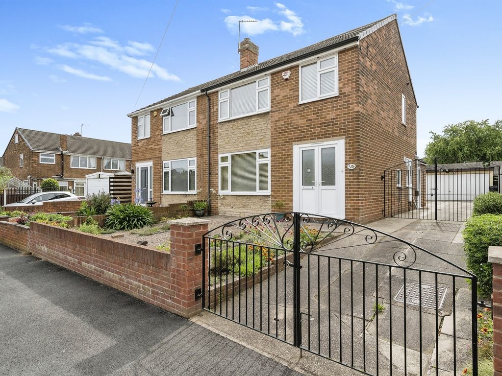 3 bed semidetached house for sale in Linkswood Avenue, Wheatley Hills