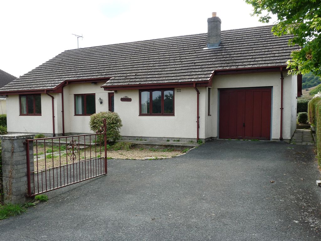 3 bed bungalow for sale in Llanvihangel Crucorney, Abergavenny NP7, £