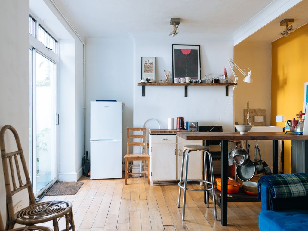 1 bed flat to rent in BrigBuc593 Buckingham Road, Brighton, East