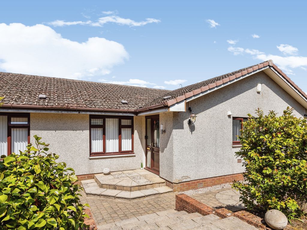 4 bed detached bungalow for sale in Middlepenny Road, Langbank PA14, £