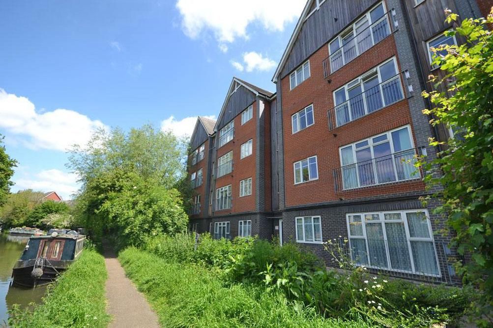 1 bed flat for sale in Millward Drive, Fenny Stratford, Milton Keynes