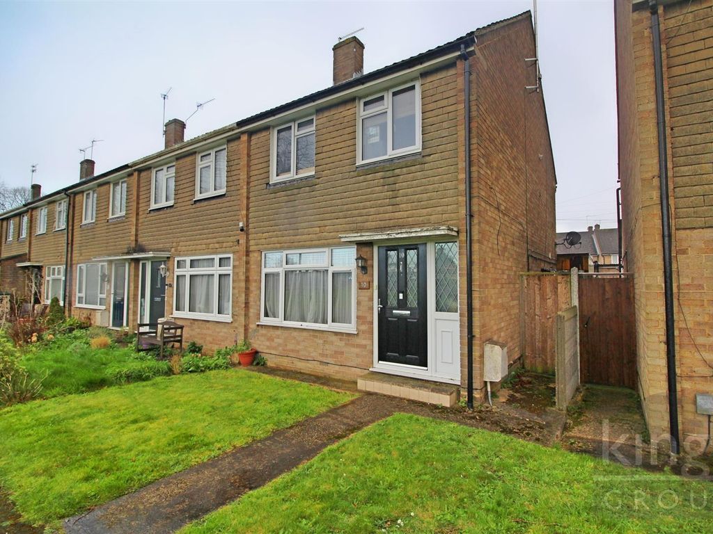 3 bed property for sale in Rowlands Close, Cheshunt, Waltham Cross EN8