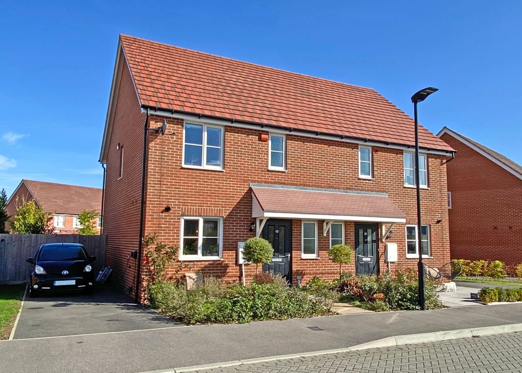 3 bed semidetached house for sale in Agatha Christie Way, Cholsey