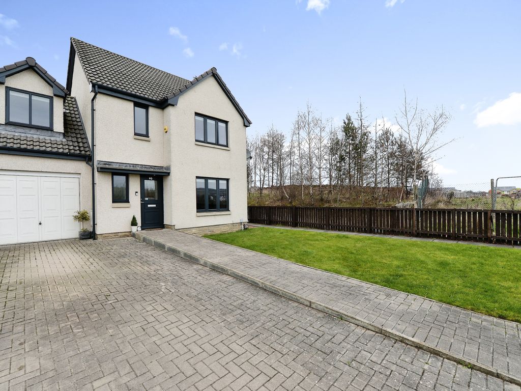 4 bed end terrace house for sale in Gladstone's Gait, Bonnyrigg EH19