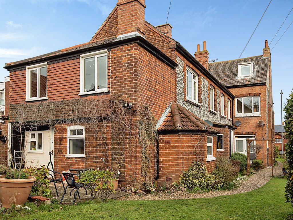 2 bed flat for sale in Cromer Road, Beeston Regis, Sheringham NR26 Zoopla