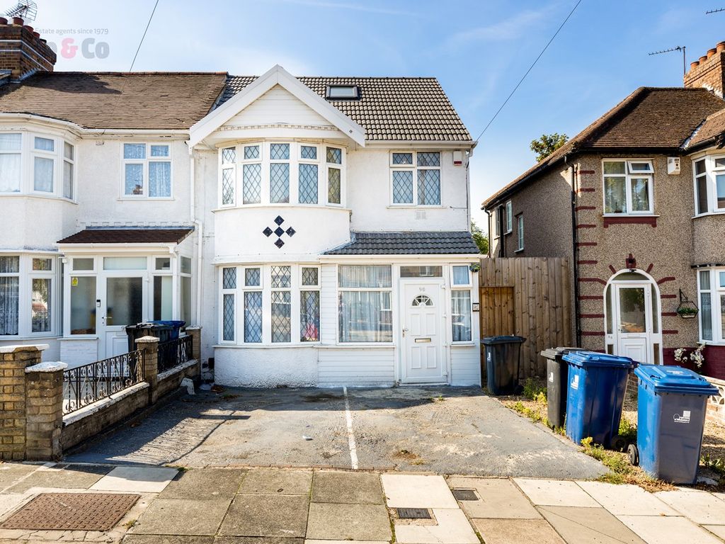 5 bed property for sale in Rydal Crescent, Perivale, Greenford UB6 Zoopla