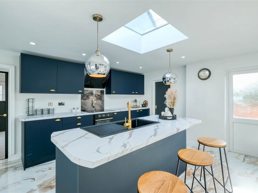 6 bed detached house for sale in Golden Cross Lane, Catshill