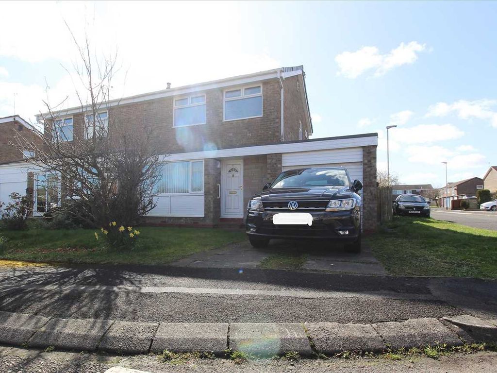 3 bed semidetached house for sale in Oakley Drive, Cramlington NE23
