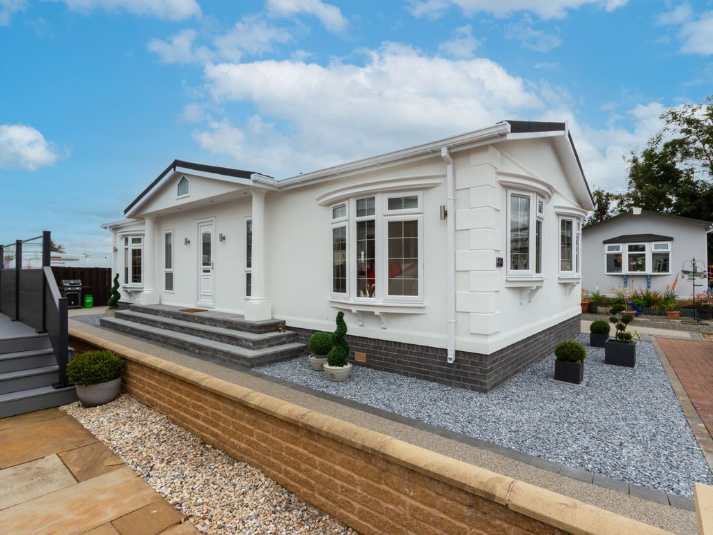 2 bed detached house for sale in Willow Park, Burnhouse, North Ayrshire