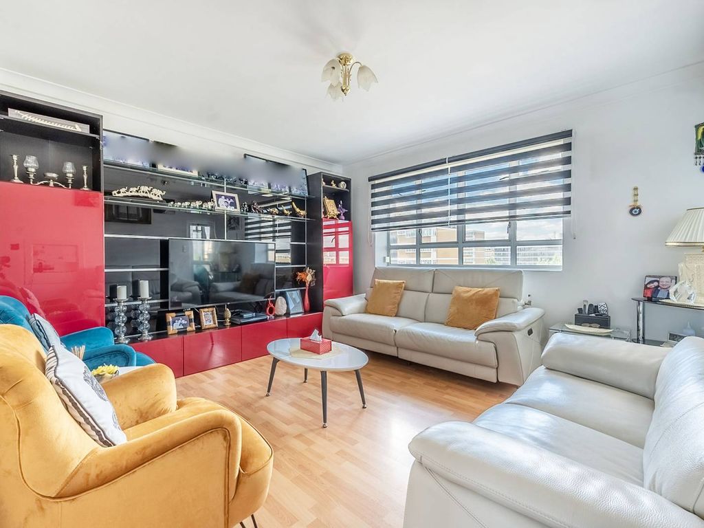 Churchill Gardens, Pimlico, London SW1V  