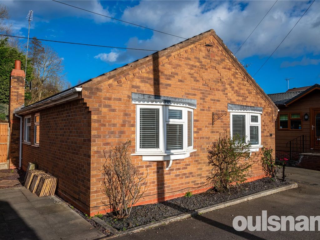 3 bed bungalow to rent in The Glen, Linthurst Newtown, Blackwell