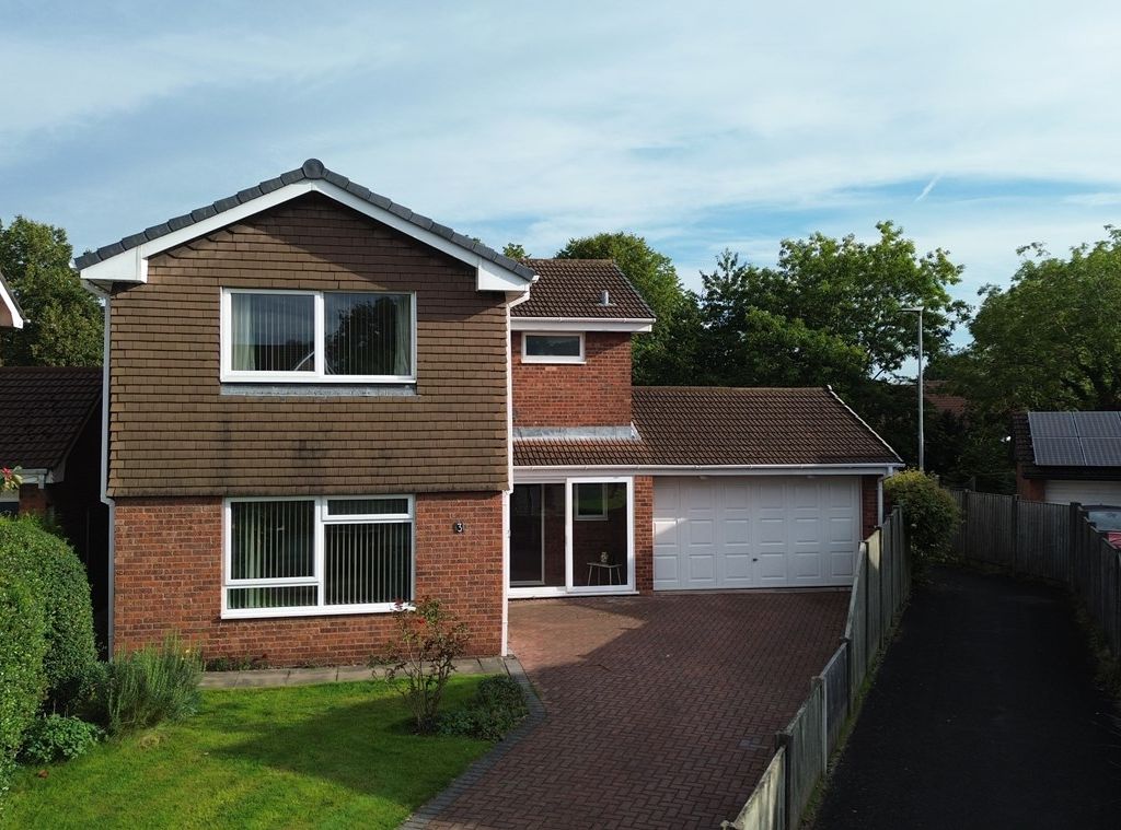 4 bed detached house for sale in Wasley Close, Fearnhead, Warrington WA2, £375,000 Zoopla