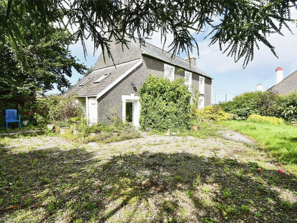 2 bed detached house for sale in Penbanc, Abergwaun, Penbanc, Fishguard