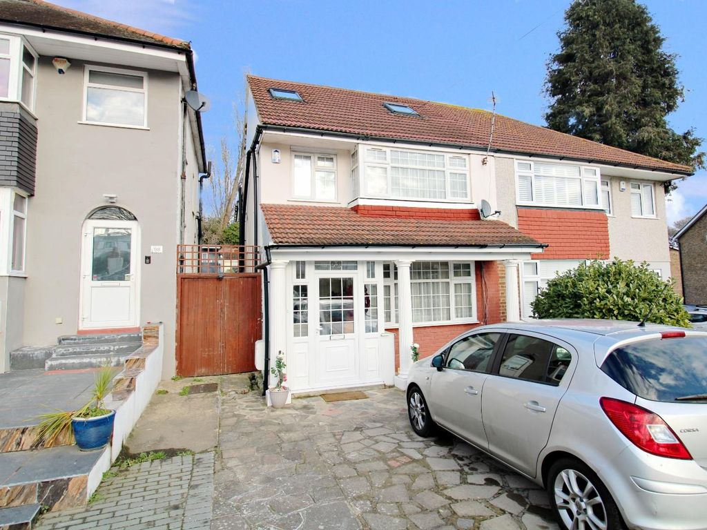4 bed semidetached house for sale in Carlton Road, Erith DA8 Zoopla