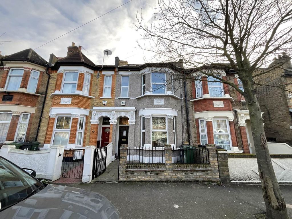 4 bed property to rent in Somers Road, Walthamstow, London E17 Zoopla