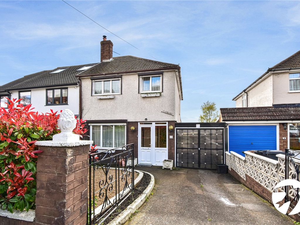 3 bed semidetached house for sale in Coombfield Drive, Darenth, Kent