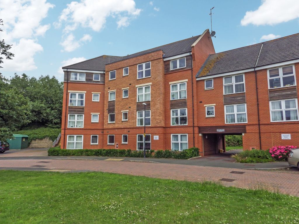 2 bed flat to rent in Celsus Grove, Swindon, Wiltshire SN1, £1,010 pcm