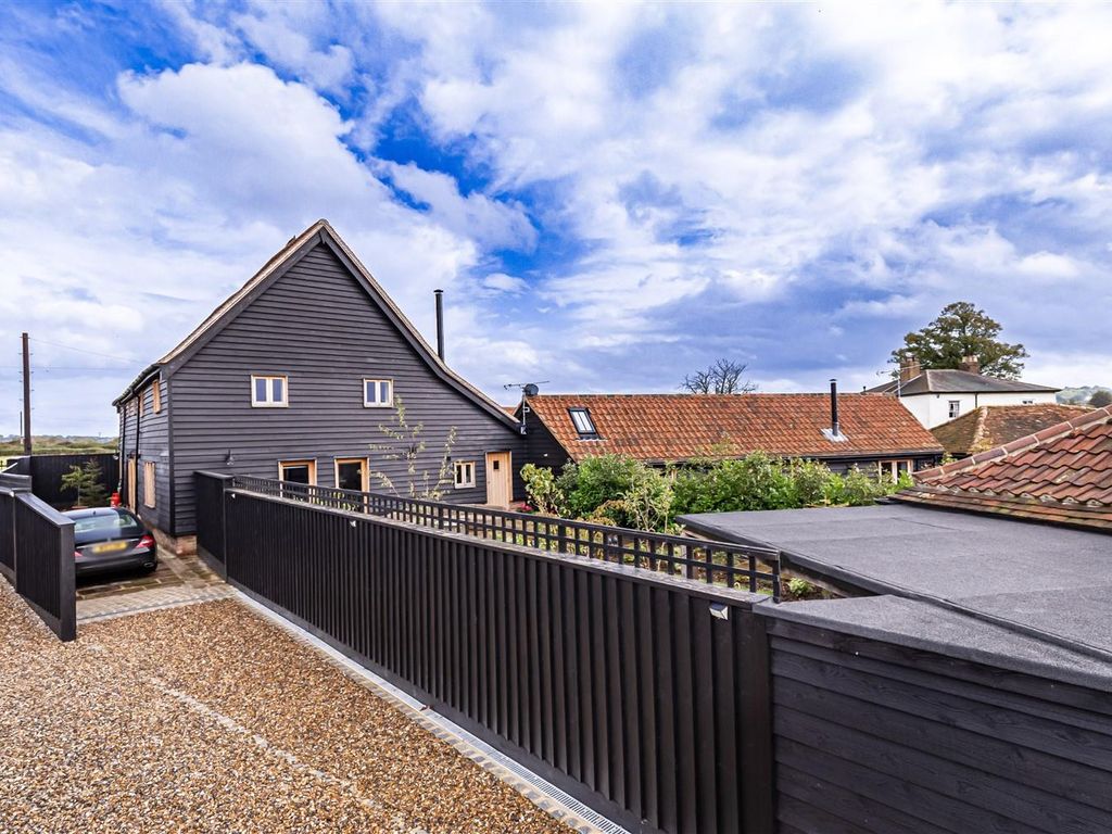 5 bed detached house for sale in Abridge Road, Abridge, Romford RM4, £