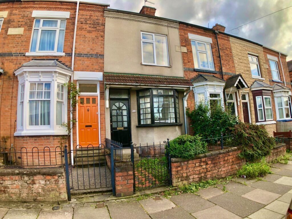 2 bed terraced house to rent in Knighton Fields Road East, Knighton