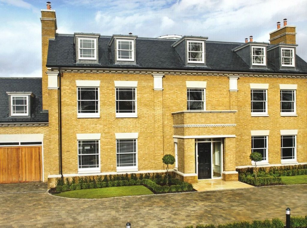 6 bed detached house for sale in Broad Walk, Winchmore Hill, North