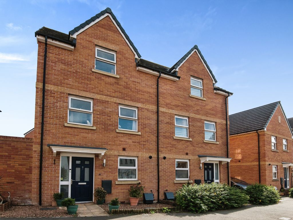 3 bed semidetached house for sale in Meadow Acre Road, Honiton EX14, £