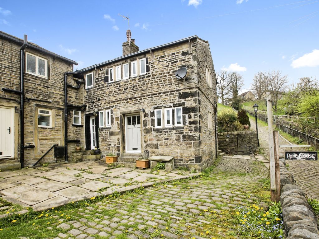 2 bed terraced house for sale in Old Lane, Luddendenfoot, Halifax, West