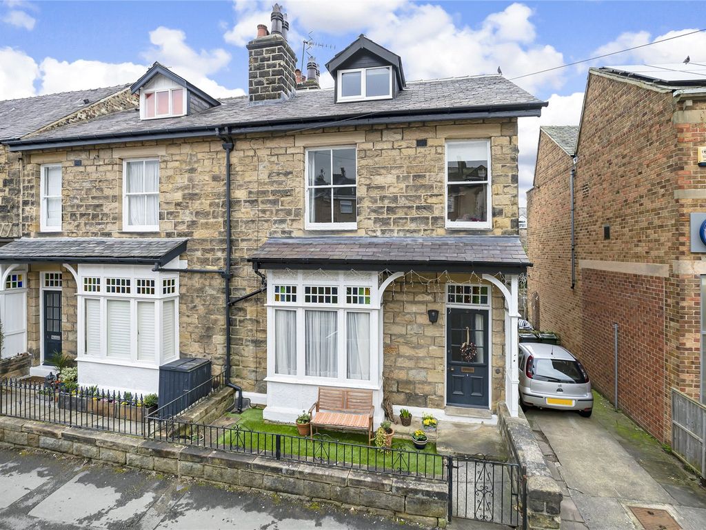 5 bed end terrace house for sale in Regent Road, Ilkley, West Yorkshire