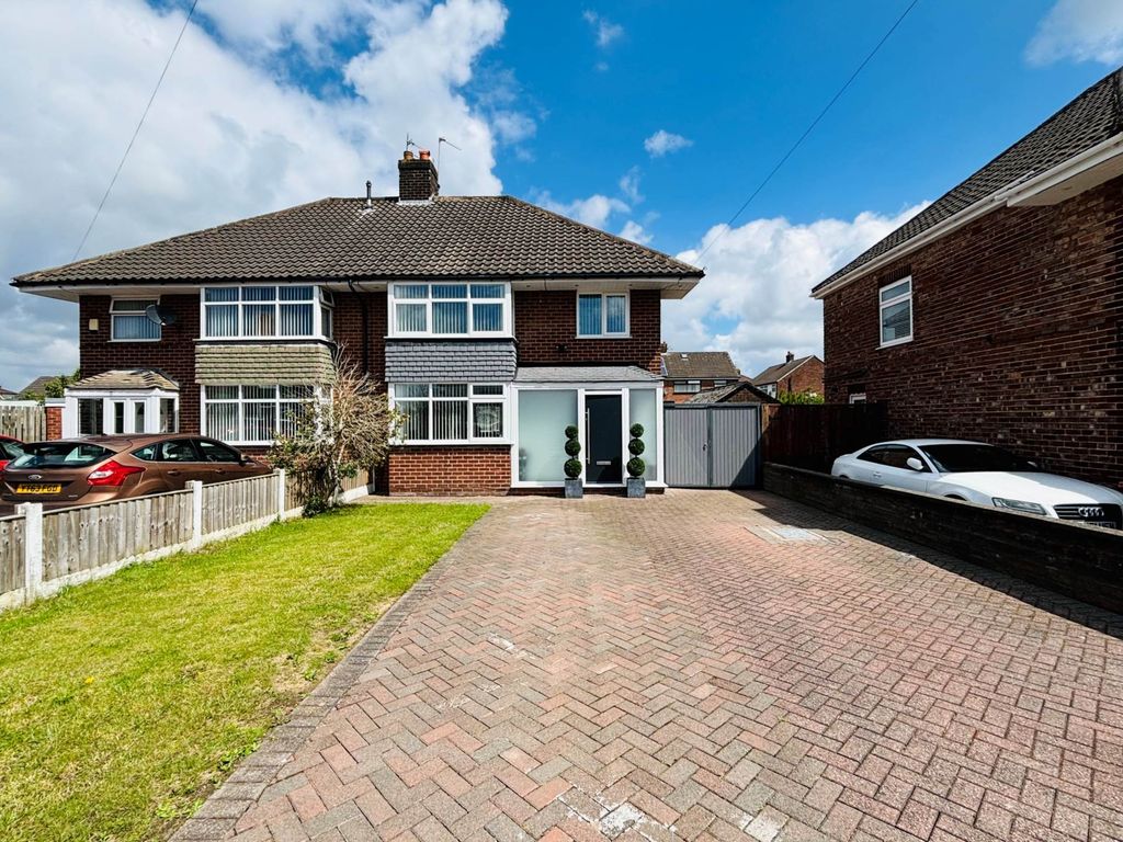 3 bed semidetached house for sale in Leeside Close, Liverpool L32, £