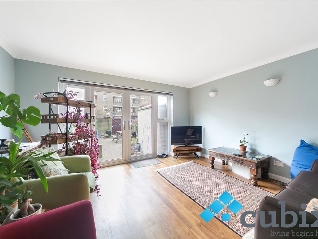 2 bed terraced house to rent in Mcauley Close, London SE1, £2,496 pcm