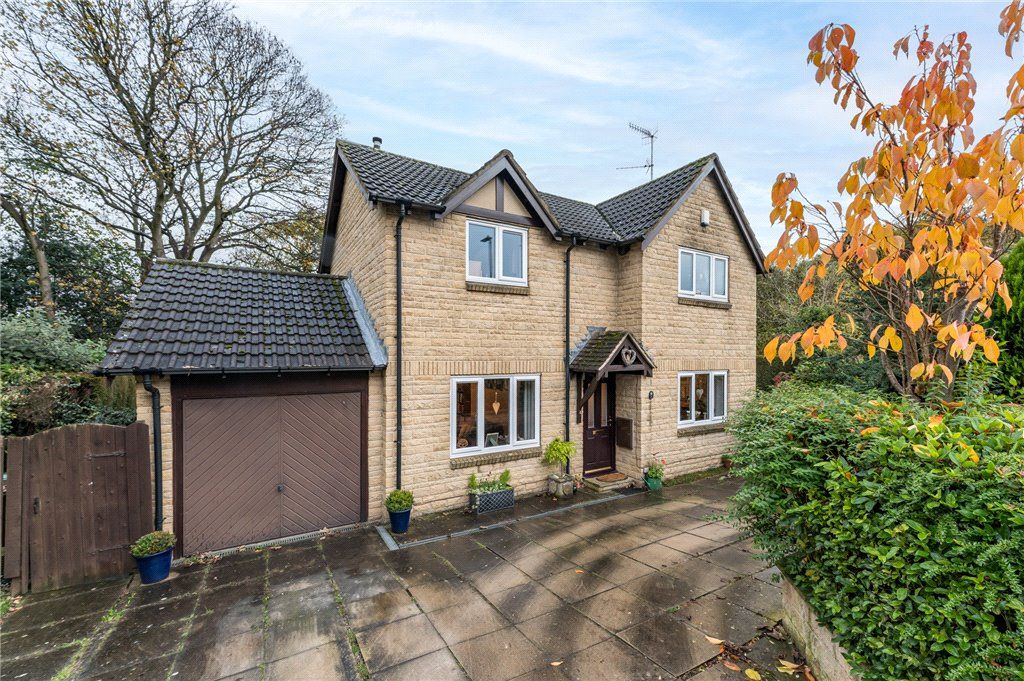 3 bed detached house for sale in Clark Spring Close, Morley, Leeds