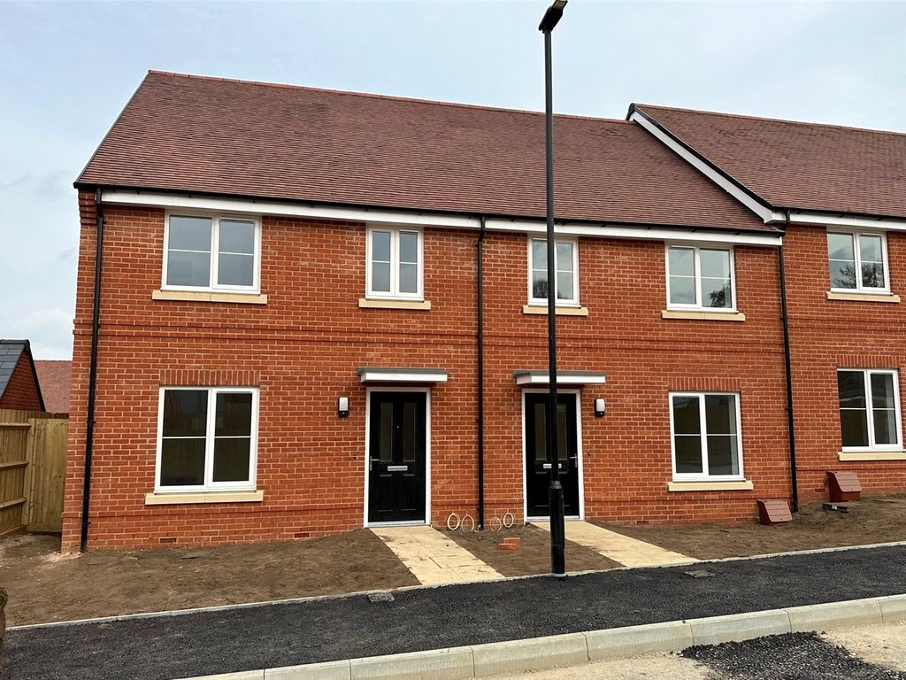 New home, 3 bed end terrace house for sale in Stanhope Gardens