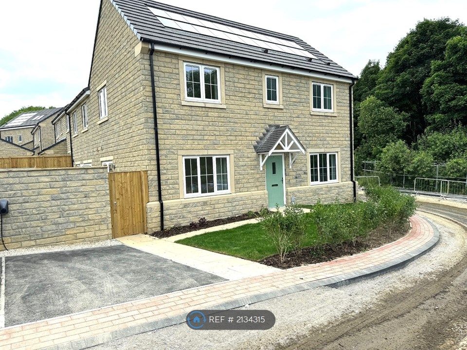 3 bed semidetached house to rent in Bamford Court, Sheffield S36, £