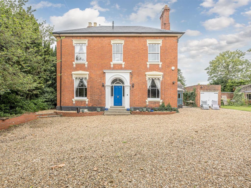 5 bed property for sale in Albion Street, Wall Heath DY6 Zoopla