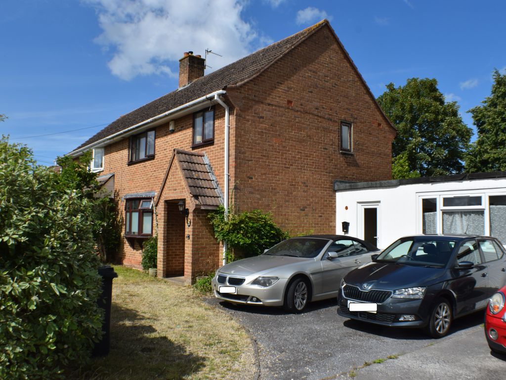 4 bed property for sale in Sunnybank Road, Bridgwater TA6, £240,000