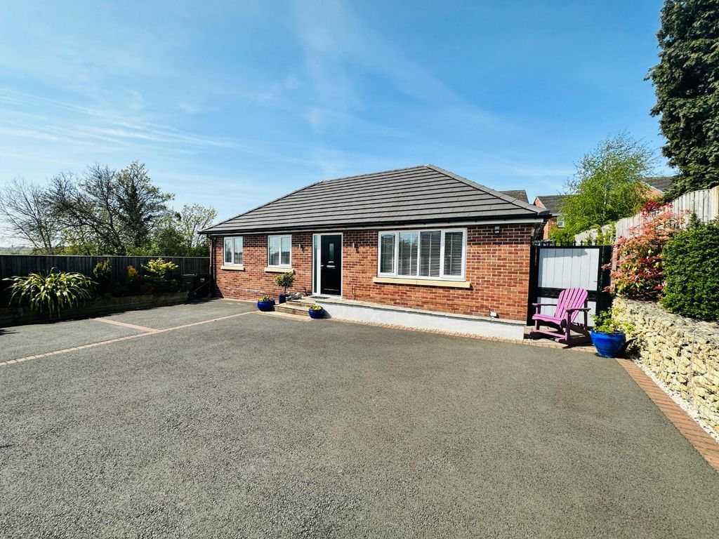 3 bed detached bungalow for sale in Gypsy Lane, Castleford WF10 Zoopla