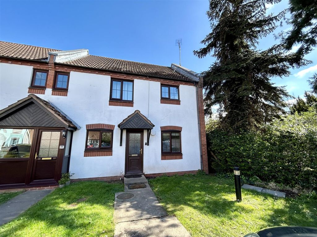 2 bed flat to rent in Chave Court Close, Hereford HR4 Zoopla