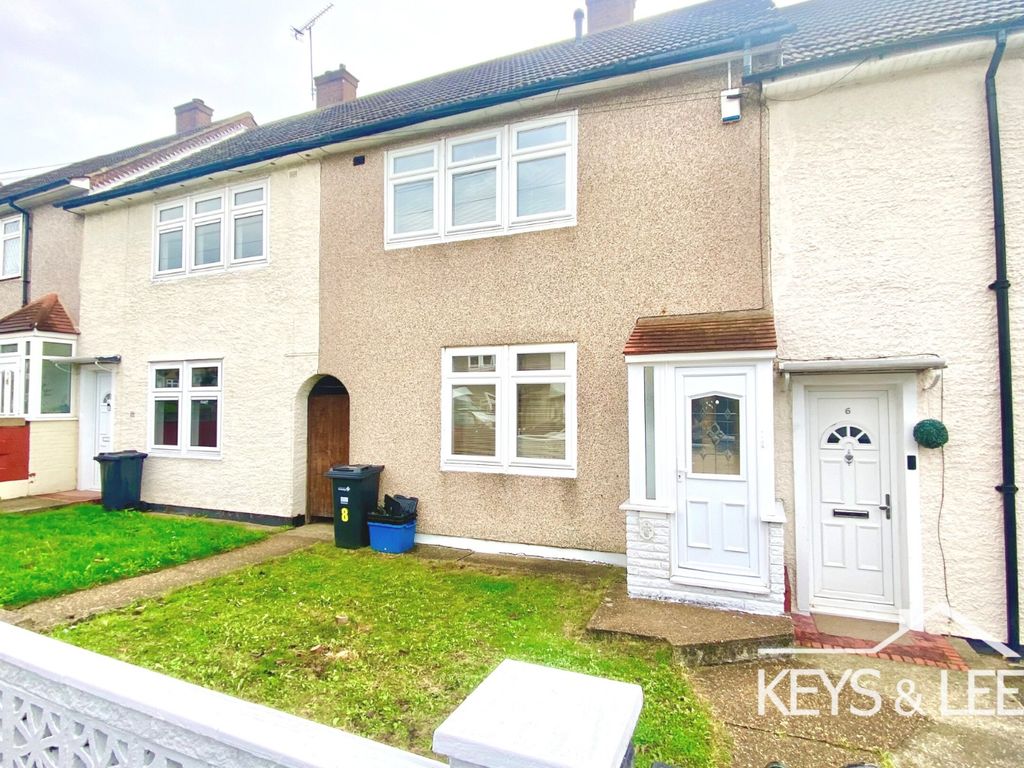 2 bed terraced house to rent in Holt Way, Chigwell IG7 Zoopla