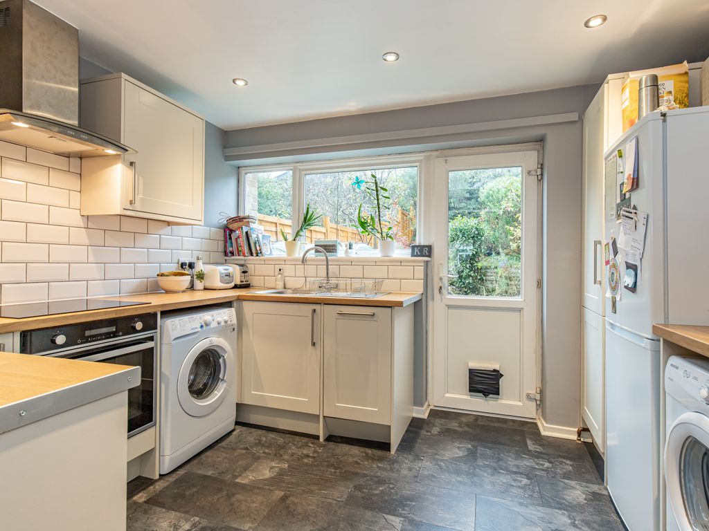 2 bed terraced house to rent in Turner Close, Oxford OX4, £1,550 pcm Zoopla