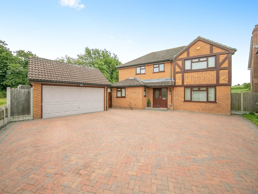 4 bed detached house for sale in Davidson Close, Great Cornard, Sudbury