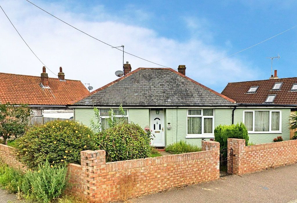 3 bed bungalow for sale in Lansdowne Road, Wick, Littlehampton, West