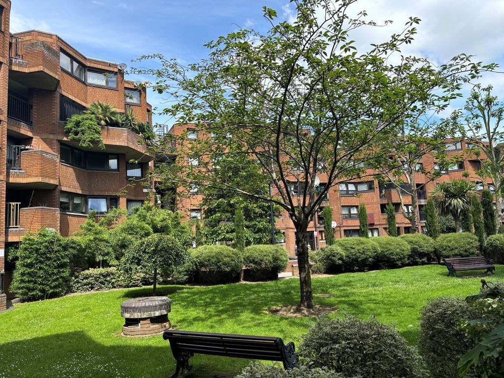 3 bed flat for sale in Blantyre Walk Worlds End Estate, London SW10, £