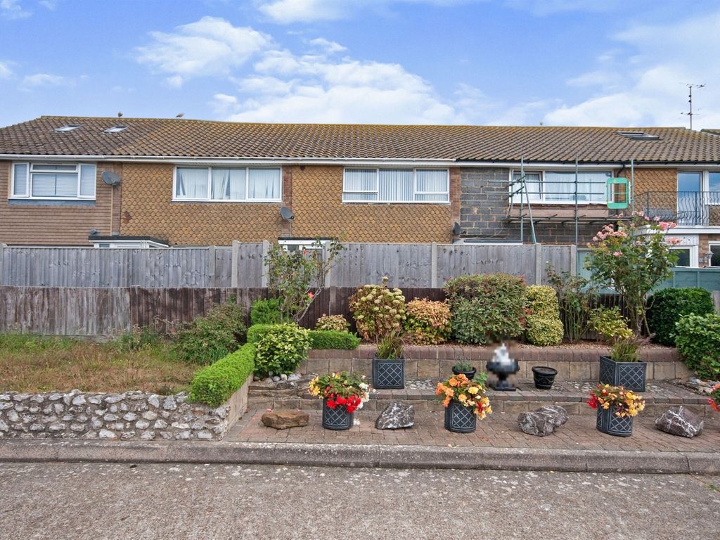 4 bed terraced house for sale in Cliffs Way, Cliffs