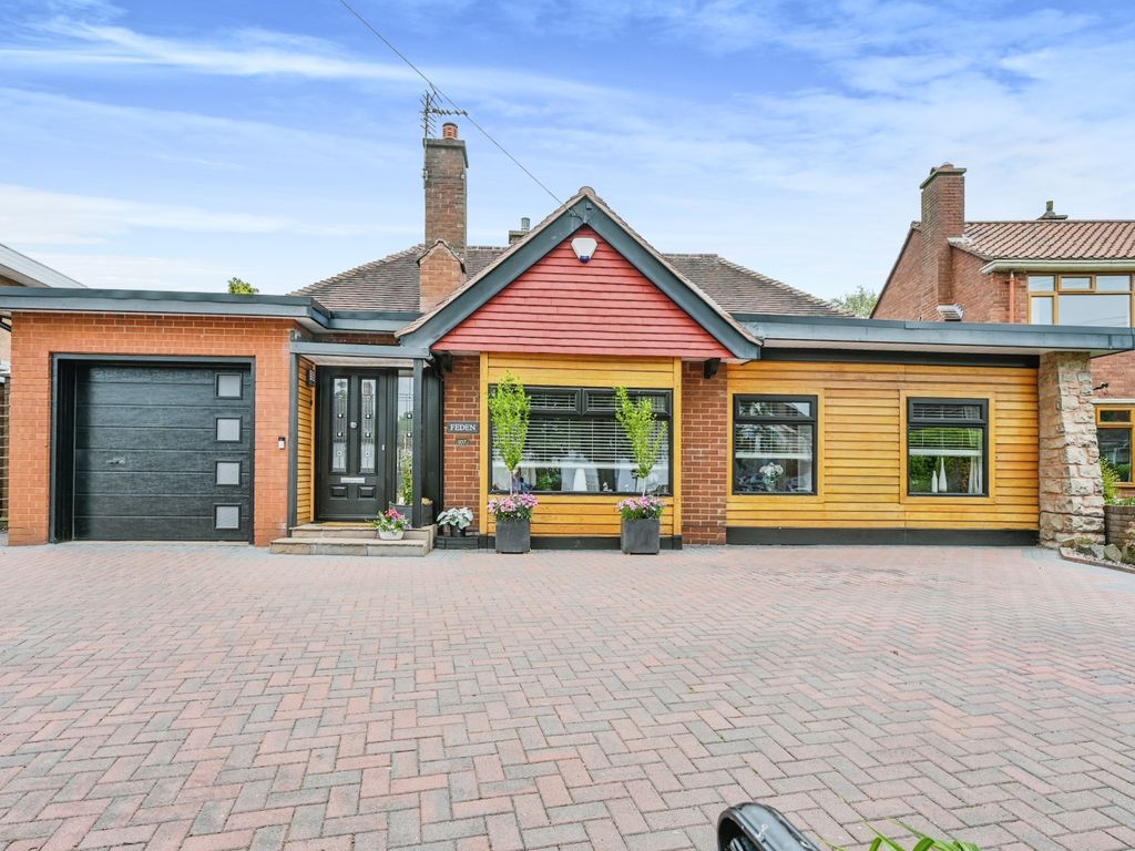 3 bed bungalow for sale in Hatherton Road, Cannock, Staffordshire WS11