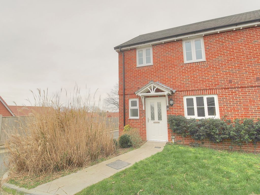 3 bed semidetached house for sale in Hawthorn Lane, Herstmonceux